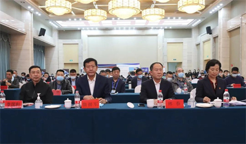 乐盈VI参加省体育场馆协会工作年会 聚焦体育产业高质量发展